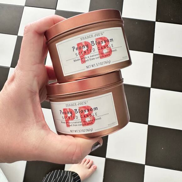 x2 Trader Joe's Peony Blossom Candle NET WT. 5.7 OZ Summer - Picture 3 of 3